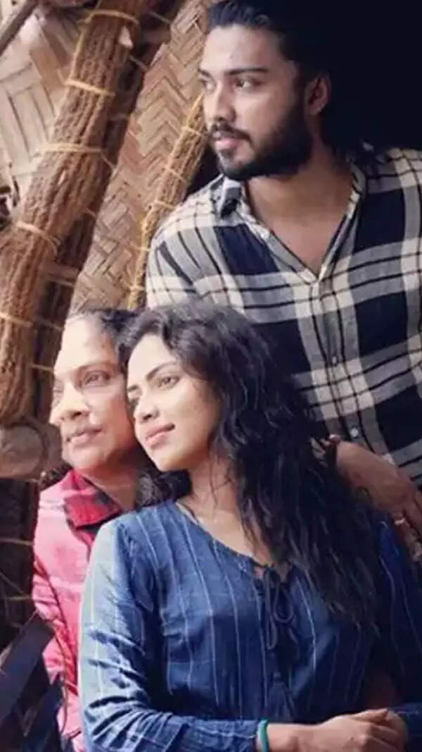 Amala Paul Photos
