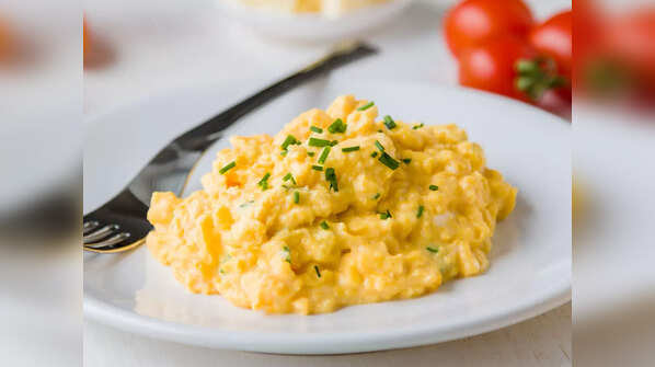 Cheesy Scrambled Eggs in a Mug