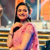 <i class="tbold">pallavi dey</i>