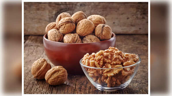 Are walnut peels and shells edible?