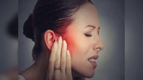 Where does the pain occur on the face?
