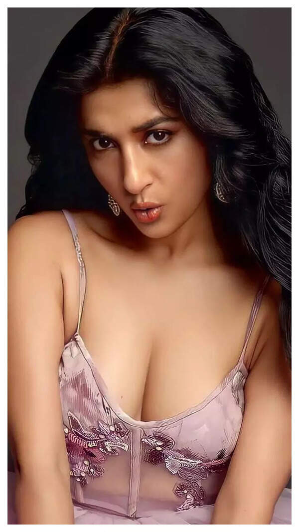 Meera Jasmine Stills