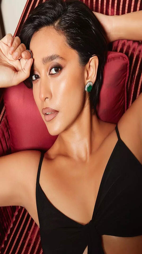 Sayani Gupta Wallpapers