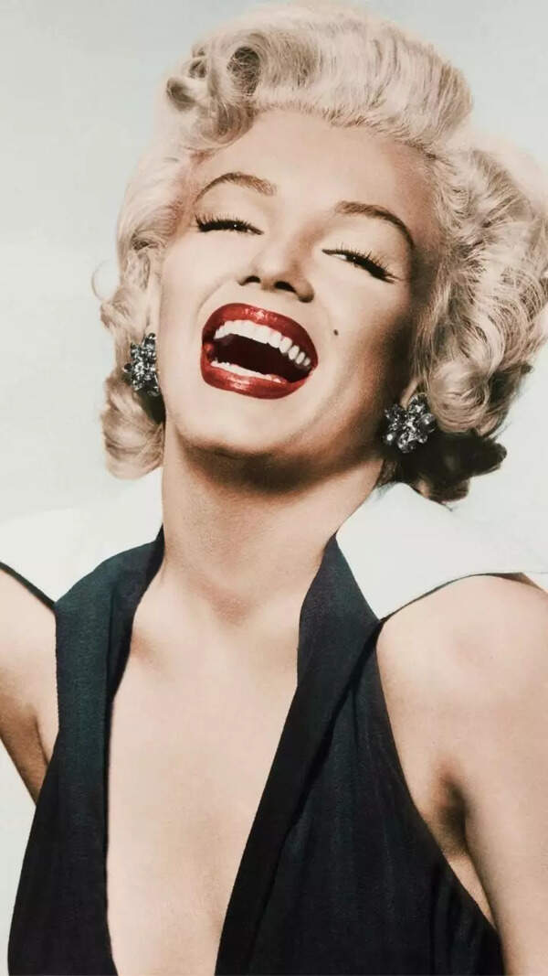 Marilyn Monroe Stills