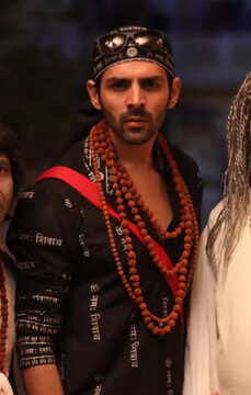 Bhool Bhulaiyaa 2 is setting the box office on fire, while Kartik Aaryan says, ‘smile sochni padegi’