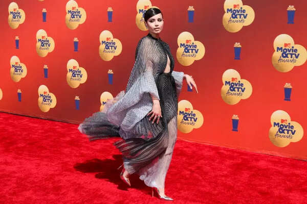 Sofia Carson Stills