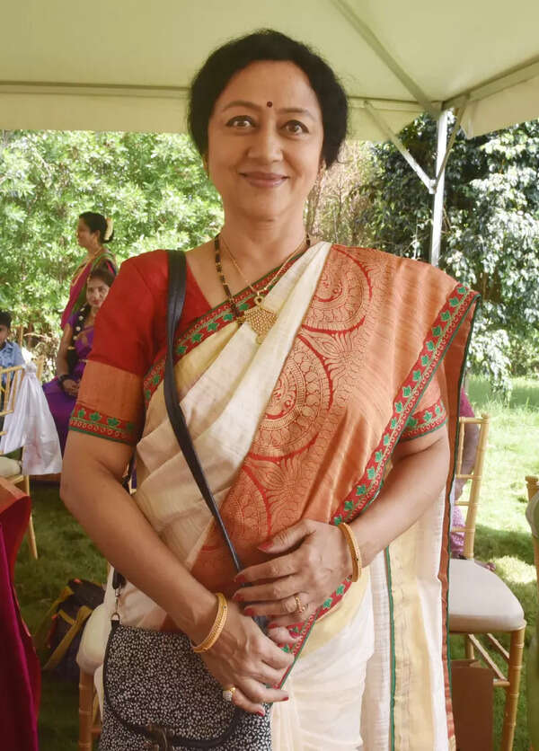 Vinaya Prasad Images