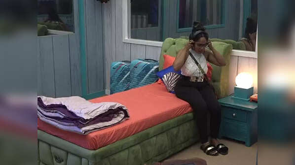 Nimisha to a secret room