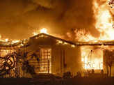 California wildfire engulfs almost 1000 acres; see pics