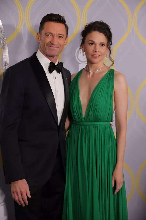Sutton Foster Wallpapers