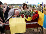 Ukrainians pay heartfelt tribute to fallen soldiers