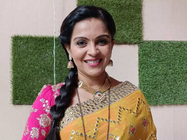 Ami Trivedi Images
