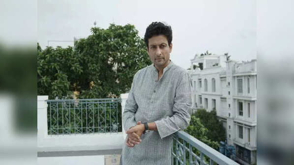 Indraneil starts shooting for Sandip Ray's Feluda
