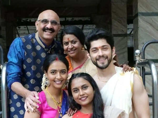 Sihi Kahi Chandru Pictures