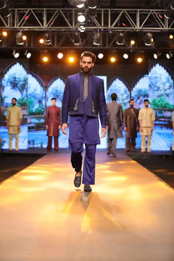 Bhavin Trivedi Pictures