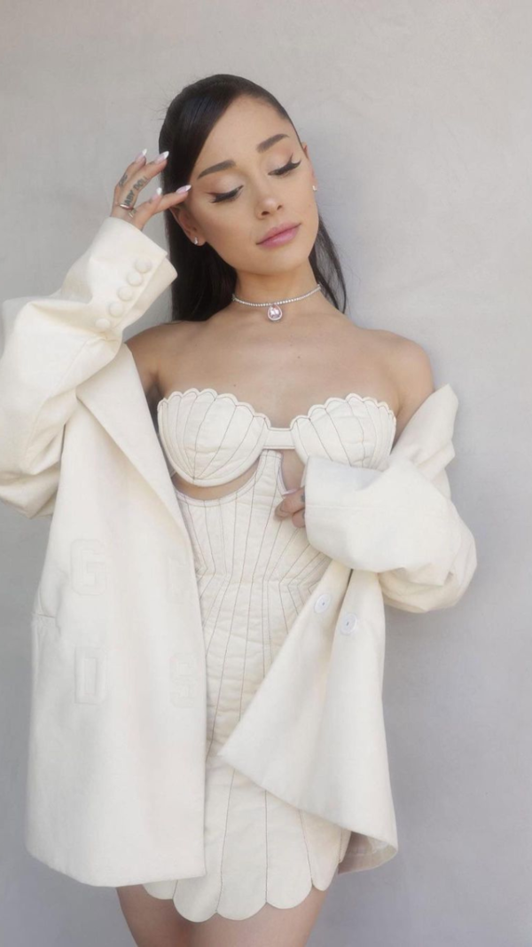 Ariana Grande Photos