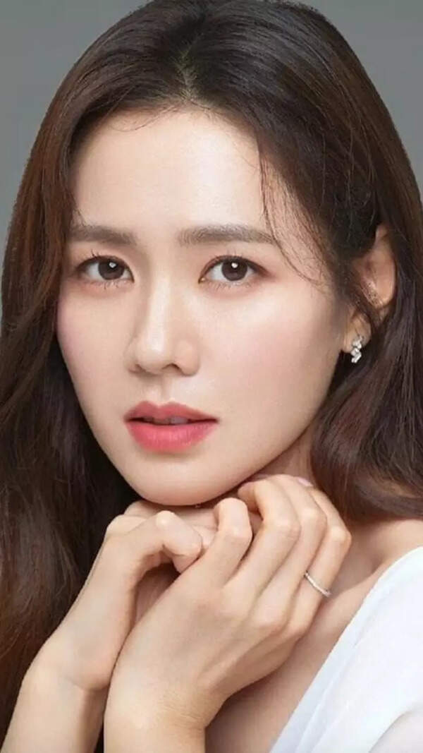 Son Ye Jin Photos