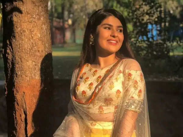 Nidhi Bhanushali Images