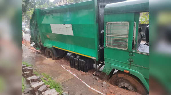 Heavy rains lash Karnataka's coastal districts