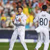 <i class="tbold">Joe Root</i>