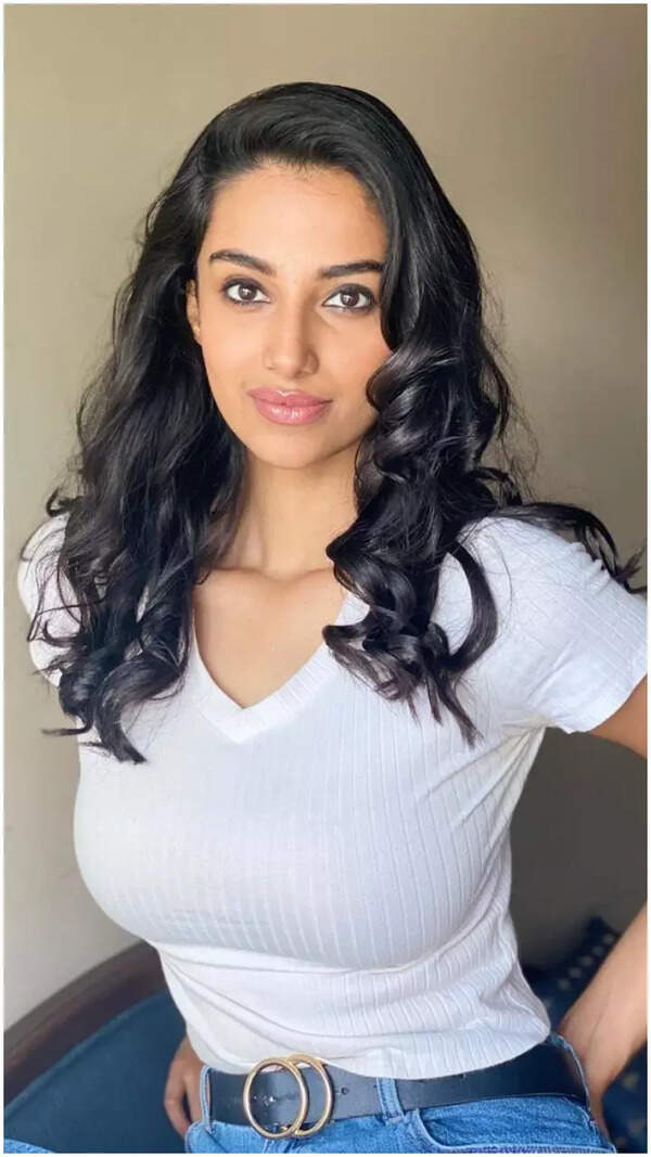 Meenakshii Photos