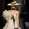<i class="tbold">schiaparelli</i>