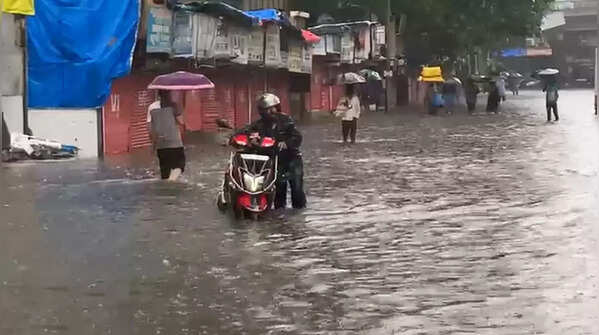 Mumbai rain pics
