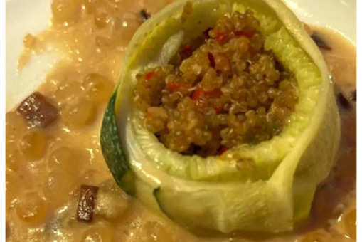 Quinoa stuffed zucchini in Sago sauce