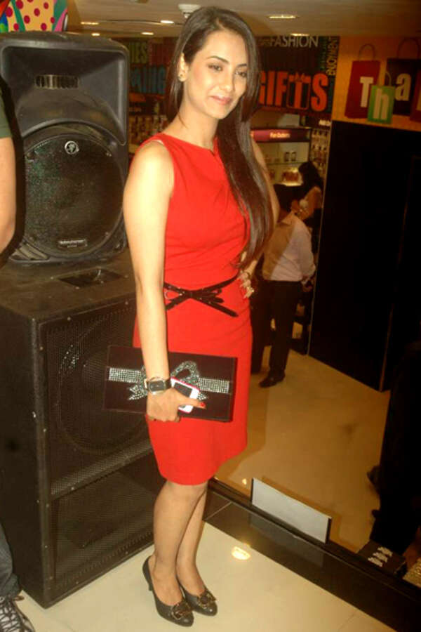 Tia Bajpai Wallpapers