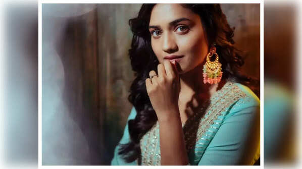 Hruta Durgule's debut in Marathi cinema