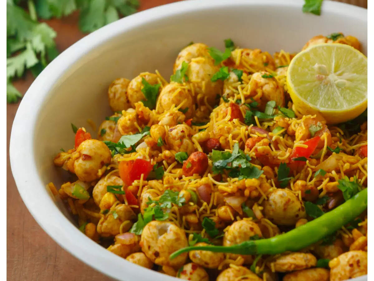 Makana Chaat Recipe: How to Make Makana Chaat Recipe at Home | Homemade Makana Chaat Recipe