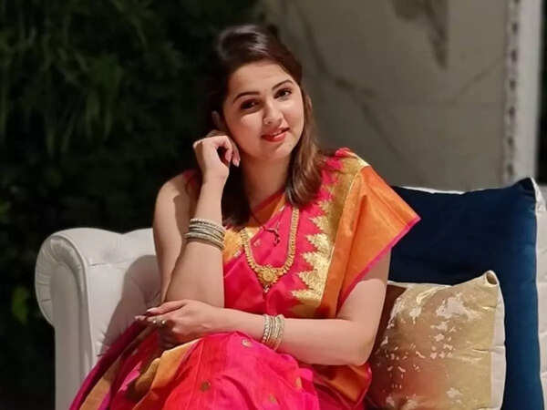 Neha Gadre Photos