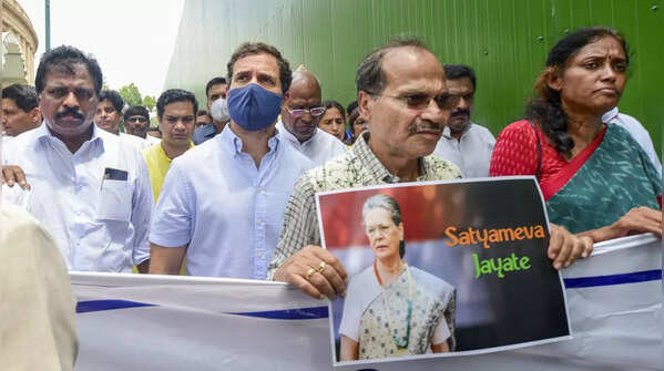 Rahul Gandhi detained