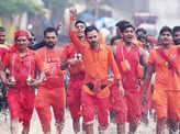 Kanwar Yatra 2022: Devotees offer prayers to Lord Shiva