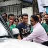 Article image for: Salman at <i class="tbold">blood donation camp</i>