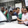 Article image for: Salman at <i class="tbold">blood donation camp</i>
