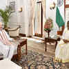 Article image for: Amit Shah, Smriti Irani meet <i class="tbold">president droupadi murmu</i>