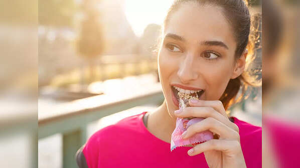 Healthy snacking that can help in boosting metabolism