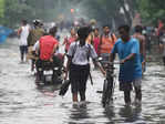 Heavy rain leads to waterlogging in Kolkata; see pics