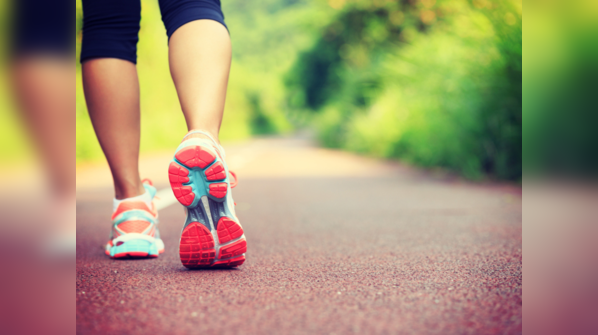 Can you lose weight by walking 10000 steps a day?