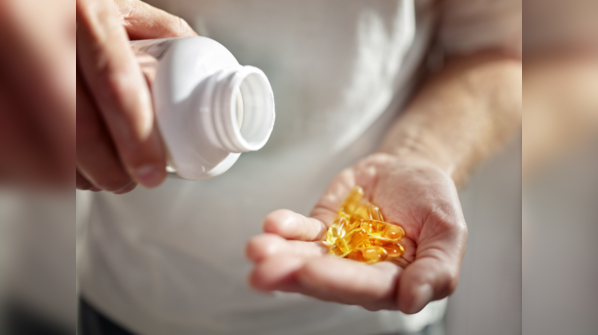 What are the signs of vitamin D toxicity?