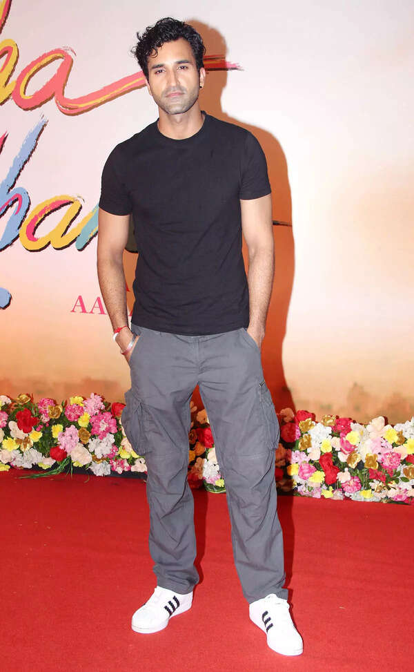 Gurfateh Pirzada Stills