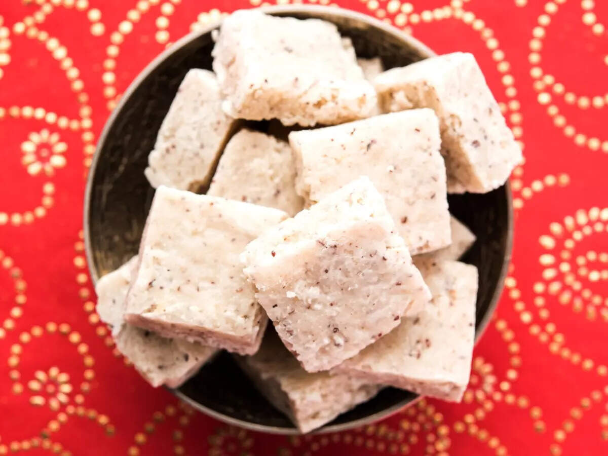 Makhana Paag Recipe: How to make Makhana Paag Recipe at Home | Homemade Makhana Paag Recipe - Times Food