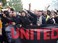 Angry Man United fans in ownership protest before EPL game
