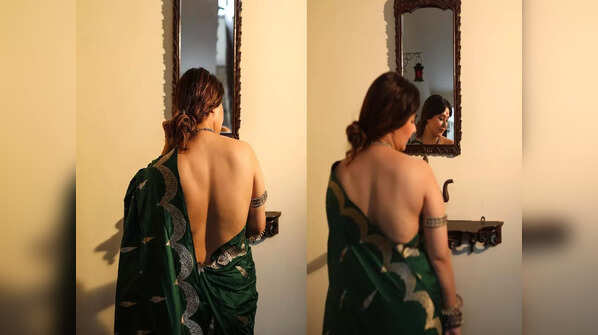 Turning heads in a gorgeous Benarasi