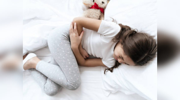 What does abdominal pain in kids feel like?
