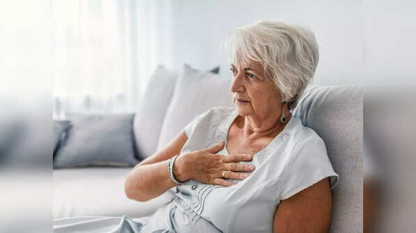 Warning signs in women that appear in the month before an attack