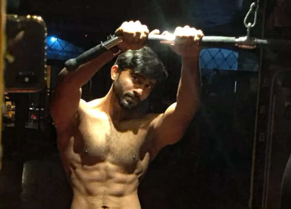 Ravi Shaw Stills