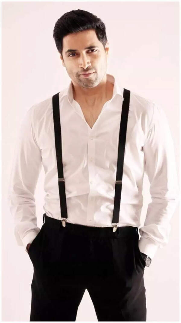 Adivi Sesh Wallpapers