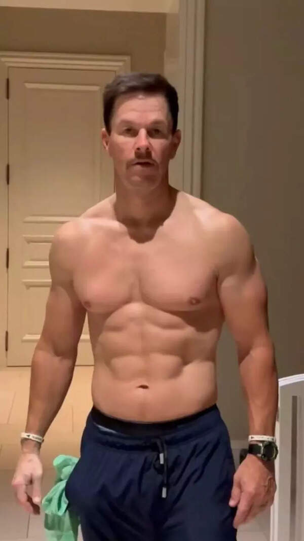 Mark Wahlberg Images
